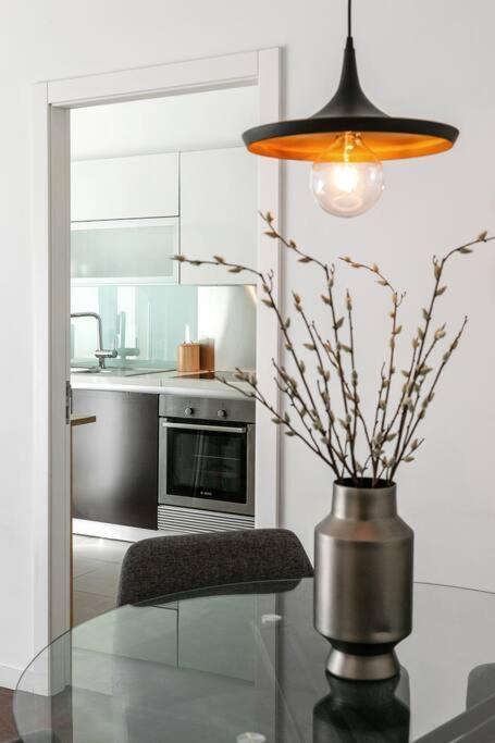 Lisbon Metro&Pool Apartment Lissabon Buitenkant foto