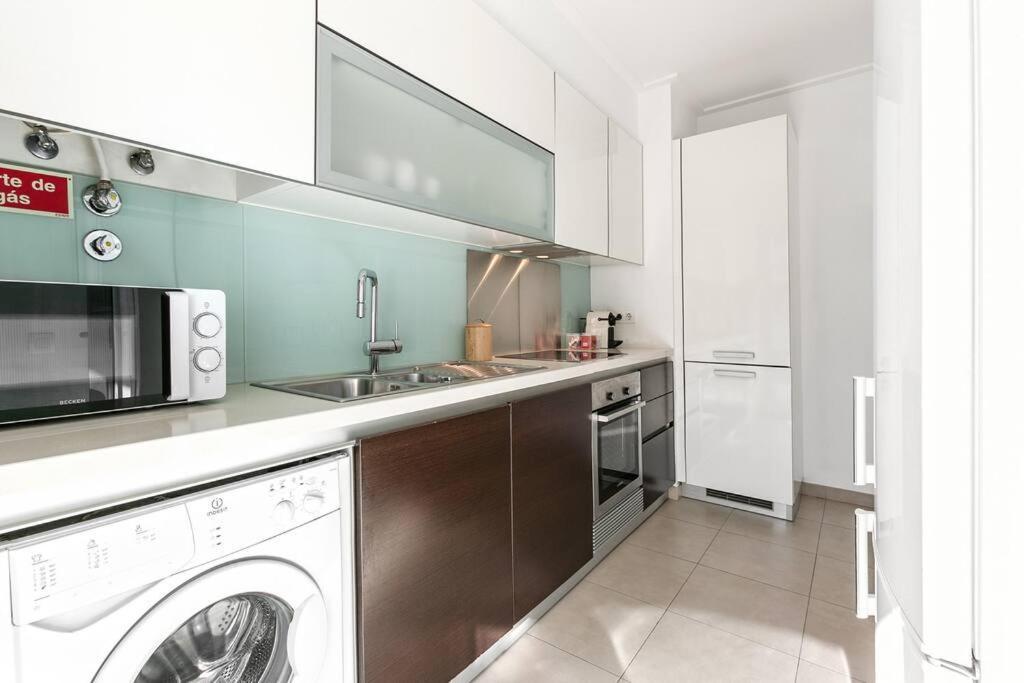 Lisbon Metro&Pool Apartment Lissabon Buitenkant foto