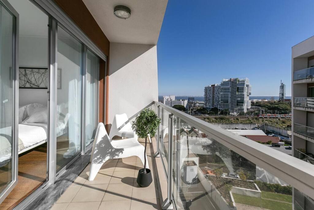 Lisbon Metro&Pool Apartment Lissabon Buitenkant foto